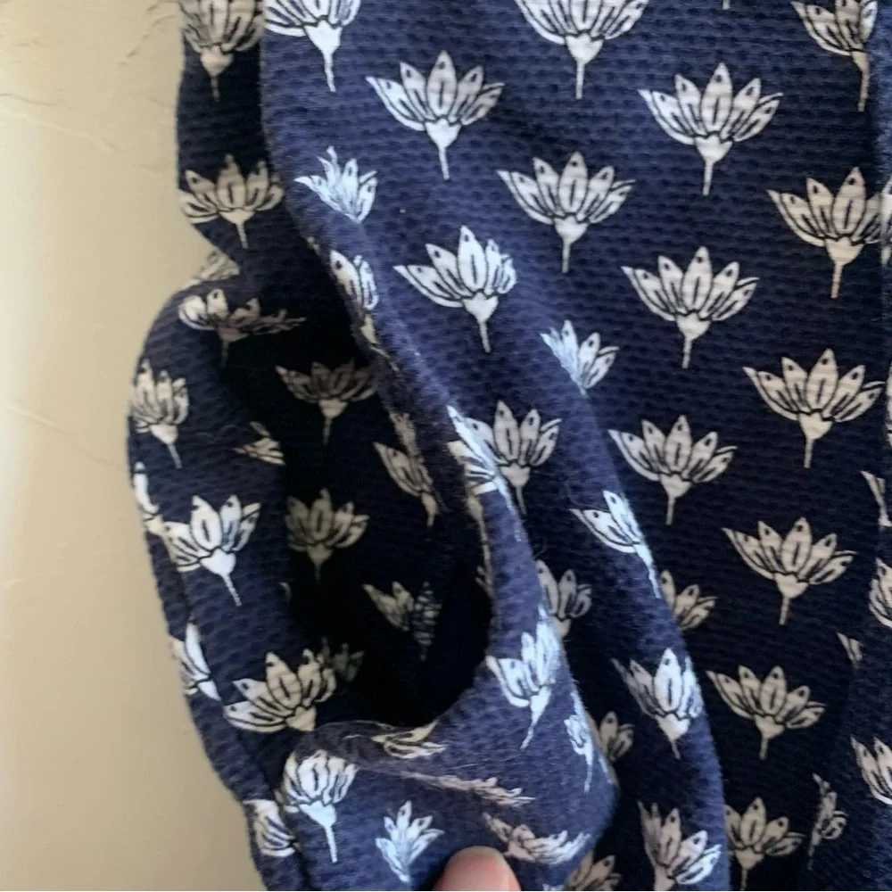 Diane‎ von Furstenburg Flower Print Shorts Size 0 Navy Blue with White Flowers